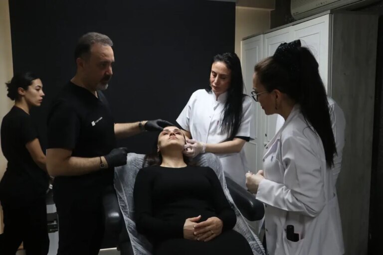 medikal-estetik-egitim-programina-1556-hekim-basvurdu-YRjX8A5D.jpg
