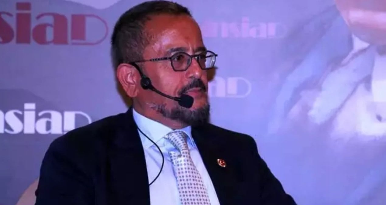 ali sabanci mikrofon istedi muhabir oldu nb2g3G5h