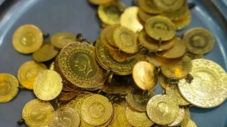kritik toplanti oncesi fiyatlar dususte altin rekor seviyeden geriledi gram ceyrek cumhuriyet altini bugun ne kadar oldu 17 eylul 2025 carsamba altin fiyatlari 4r5sOuMp