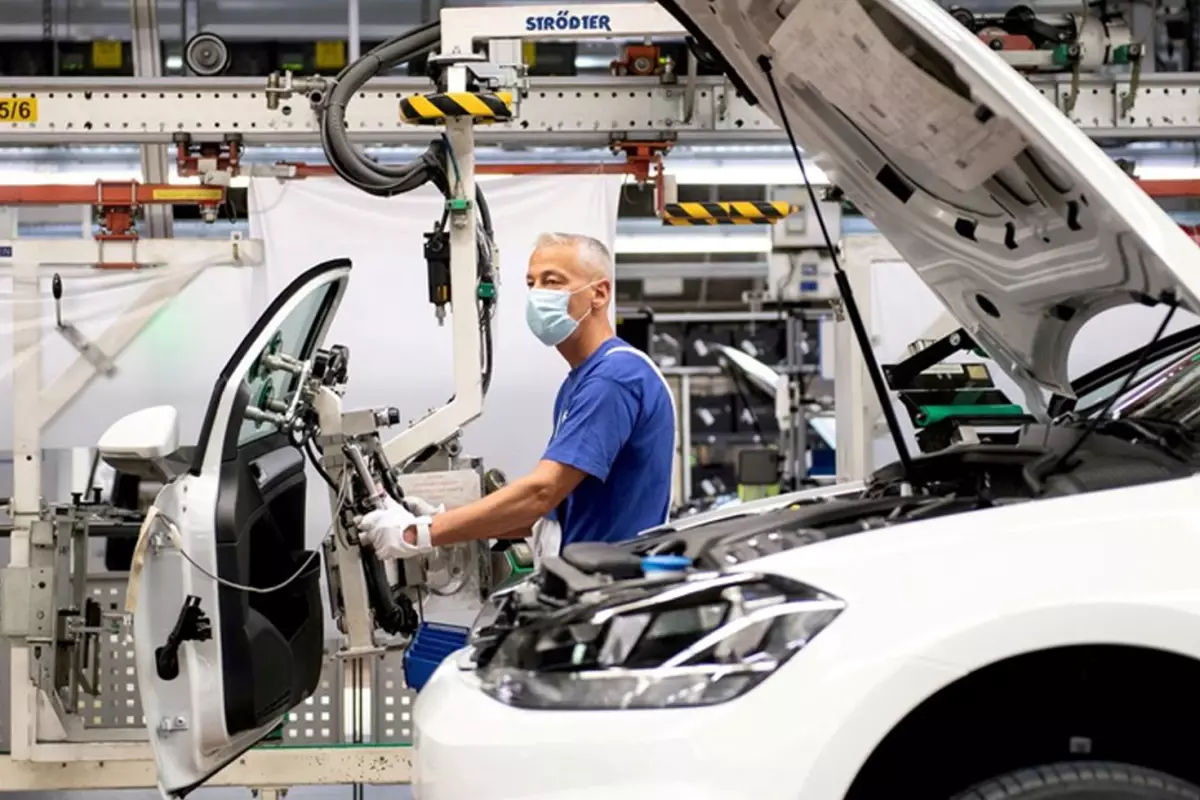 otomotiv tedarik devi 13 bin kisiyi isten cikarmayi planliyor q1nG7cq4