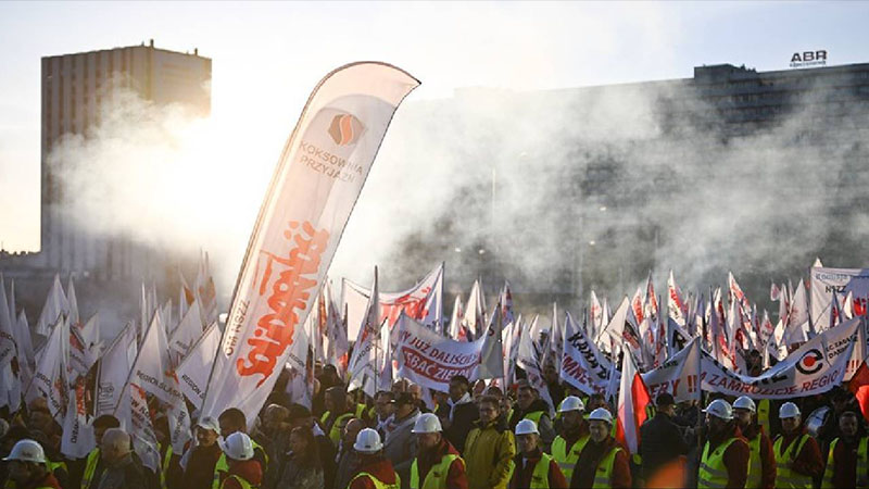 polonyali komur madencilerinin protestosu uzerine hukumet madencilik yasasi taslagini kabul etti LvqfTeFk.jpg
