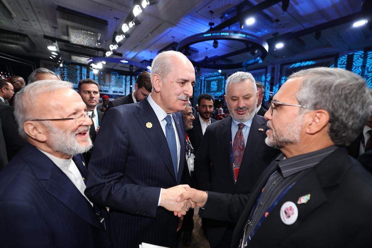 İran Heyeti, Açılış Törenine Katliam Çantasıyla Geldi