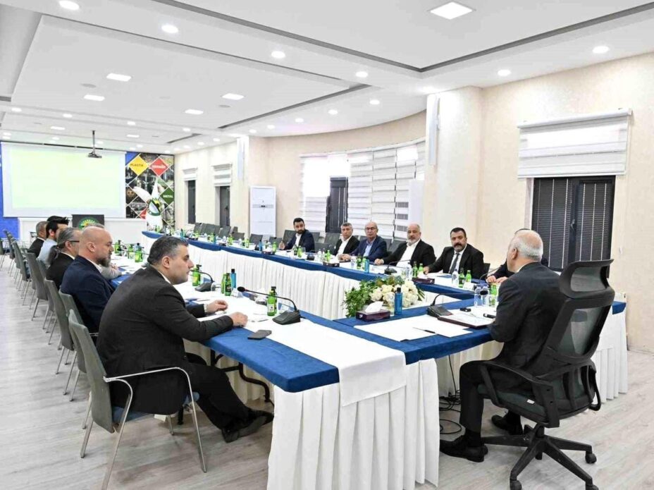 Diyarbakır Organize Sanayi Bölgesi’nde Yeni Yönetim ve Müteşebbis Toplantısı Yapıldı