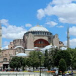 Ayasofyada incil okuyan 2 rus gozaltina alindi iddiasi EAVBacQO